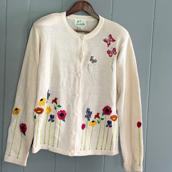 The Quacker Factory Sweaters - The Quacker Factory Cardigan Sweater M White Garden Floral Whimsical Embroidered